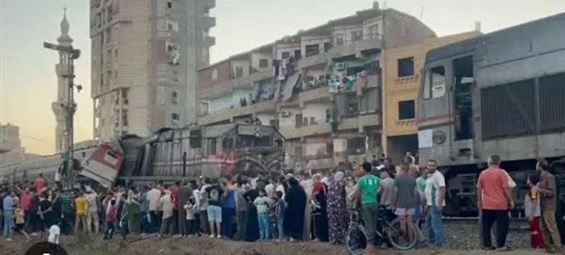 إكسترا نيوز: مصرع شخص وإصابة 18 آخرين في حادث تصادم قطارين بالزقازيق