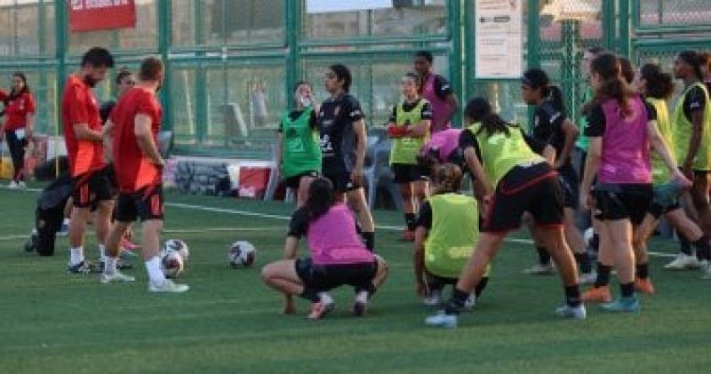 موعد مباراة الأهلي والزمالك فى قمة الكرة النسائية والقناة الناقلة