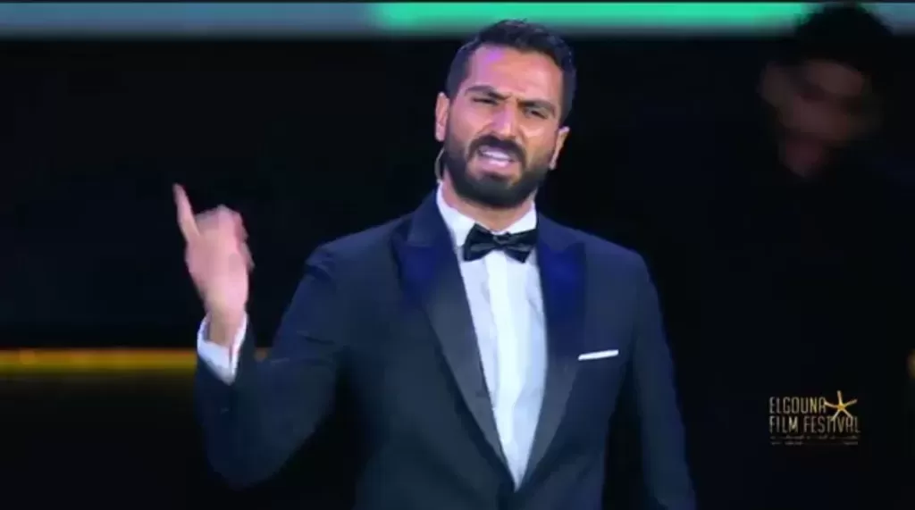 محمد الشرنوبي ونوران أبو طالب وهنا يسرى يقدمون ميدلي لأشهر أغاني أفلام السينما بحفل افتتاح مهرجان الجونة السينمائي