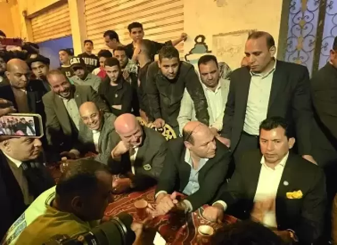 أشرف صبحي يشارك في إفطار المطرية: صورة مشرفة تعكس روح التلاحم والتماسك المجتمعي