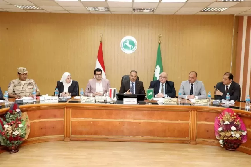 محافظ الشرقية يُشدد على إسراع الخطى في تنفيذ الخطة الاستثمارية وملفي التصالح وتقنين الأوضاع وتكثيف حملات النظافة