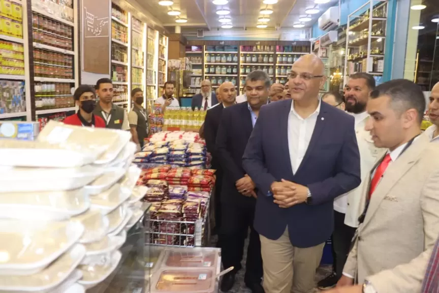 محافظ القليوبية يفتتح منافذ بيع جهاز مستقبل مصر للتنمية المُستدامة لتوفير السلع الغذائية