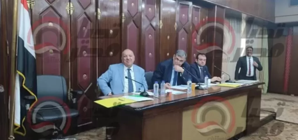 الحكومة توافق على تعديلات قانون مزاولة مهنة الصيدلة بعد مناقشات نيابية