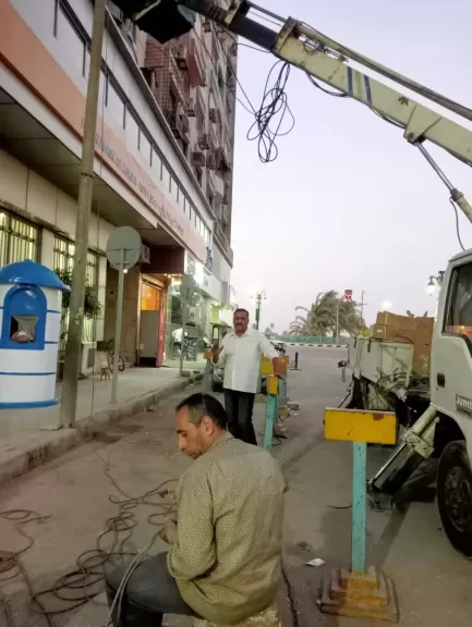 محافظ أسيوط: صيانة وتركيب كشافات جديدة بشارع الهلالي بحي شرق لرفع كفاءة منظومة الإنارة
