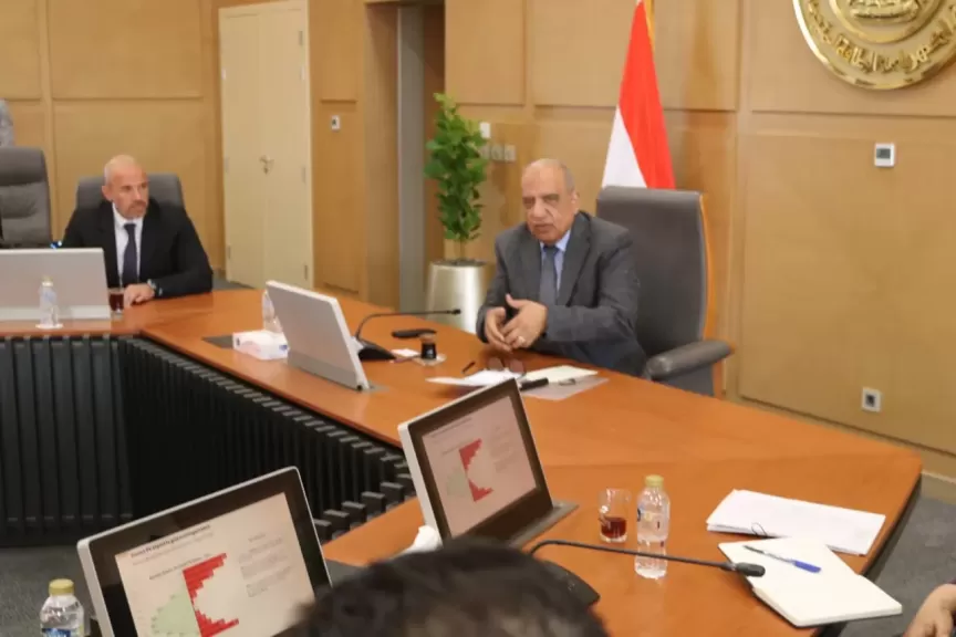 وزير الكهرباء يبحث مع مجموعة إنكوم التعاون بمجالات الطاقة المتجددة وصناعة البطاريات