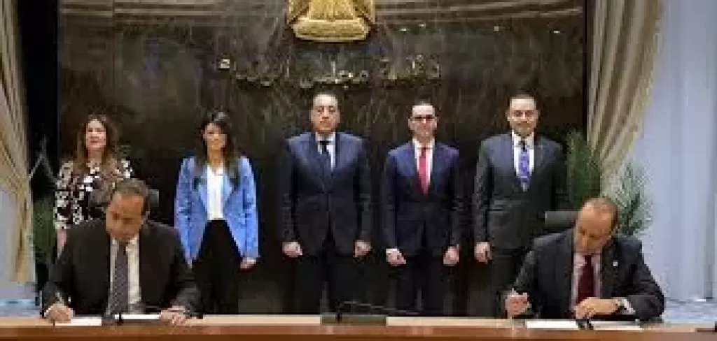 للحصول على تأهيل هيئة الغذاء والدواء الأمريكية..  تحالف استراتيجي بين مدينة الدواء المصرية والأمريكية لتعزيز صناعة الأدوية في مصر
