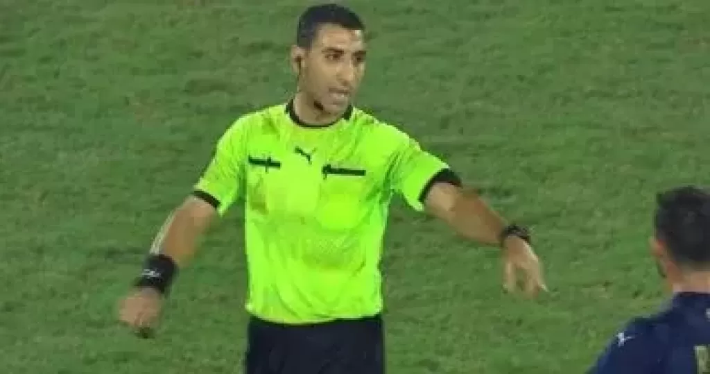 تغيير الحكم الرابع في مباراة الزمالك وسيراميكا بسبب حادث سير