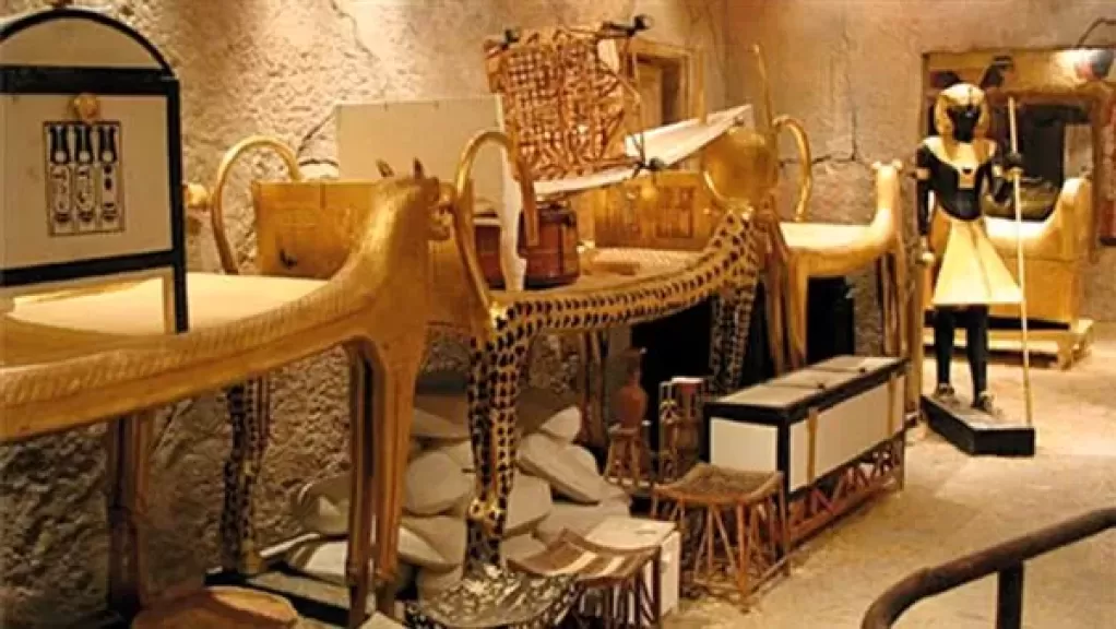 نقل 163 قطعة من كنوز الملك توت عنخ آمون إلى المتحف المصري الكبير