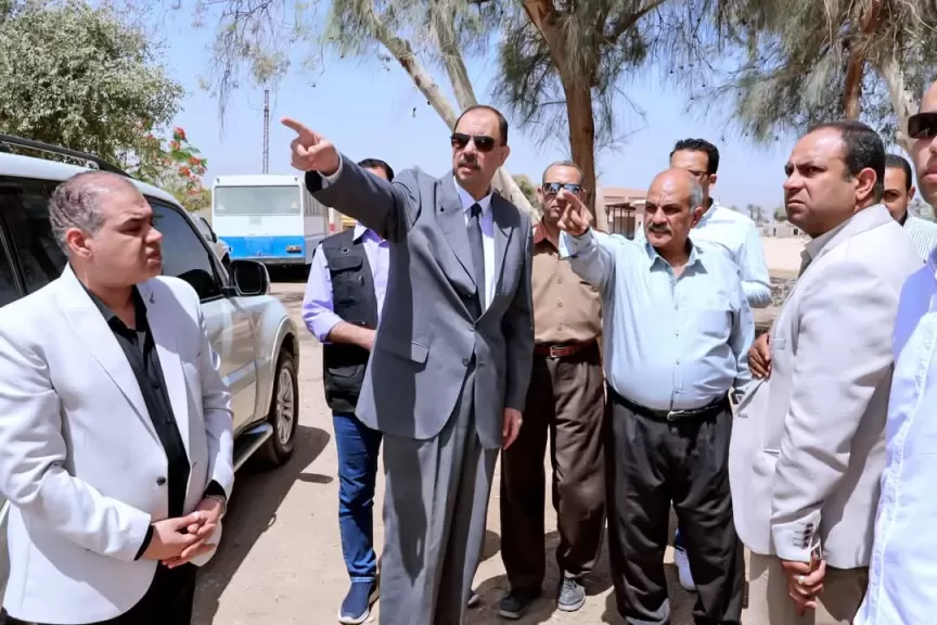 محافظ سوهاج يتفقد محطة إكثار الدواجن بحي غرب وموقع مشروع تسمين الدواجن بالأحايوة شرق
