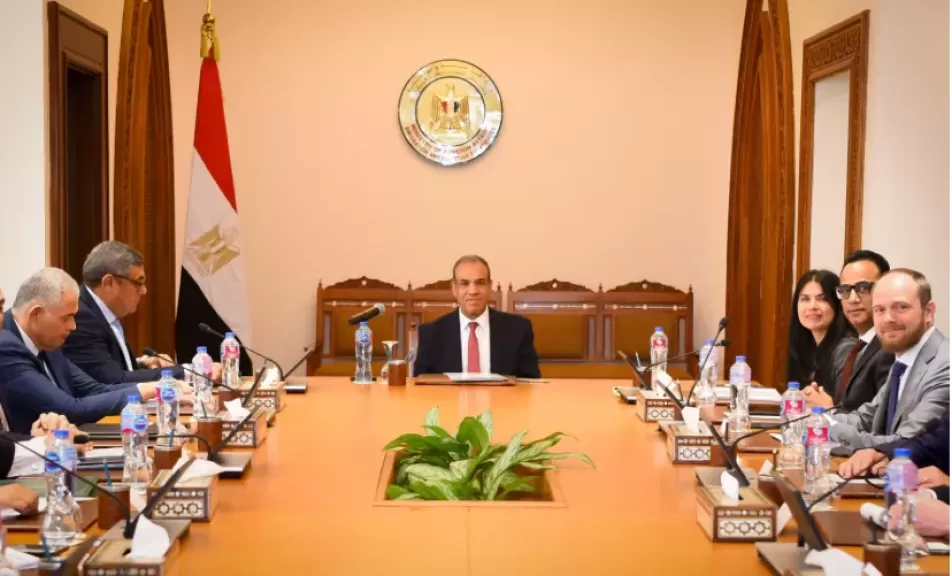 وزير الخارجية والهجرة يستقبل وفد من مجموعة ”ايه بى موللر - ميرسك”