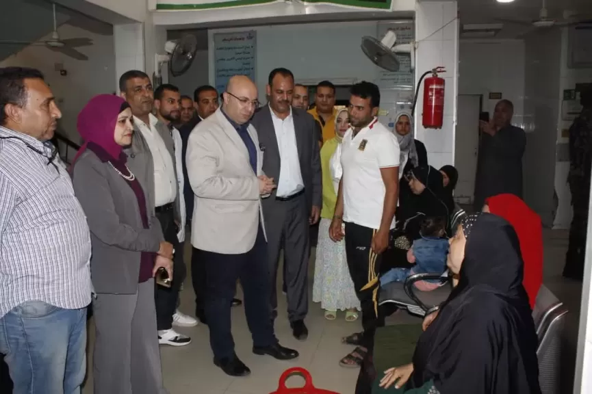 محافظ بني سويف يتفقد انتظام سير العمل ومستوى الخدمات المقدمة للمواطنين خلال زيارته لوحدة دشطوط الصحية