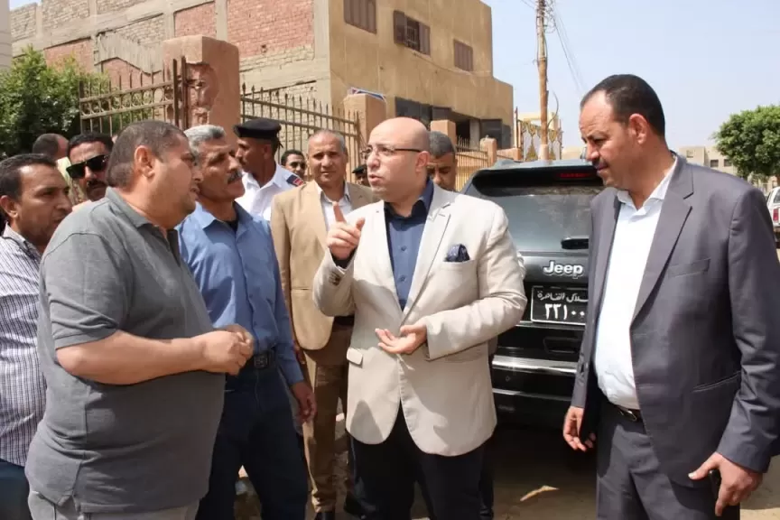 محافظ بني سويف يُحيل الإدارة والإشراف بمدرستي دشطوط بنين”إعدادي وثانوي”للتحقيق لعدم انضباط العملية التعليمية
