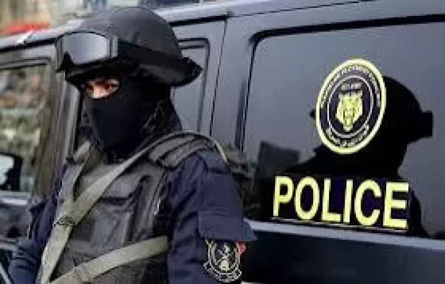 مواصلة الجهود الأمنية لتحقيق الأمن ومواجهة كافة أشكال الخروج على القانون