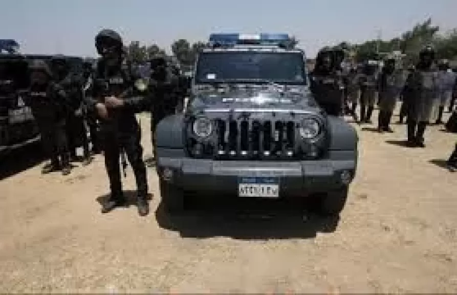 ضبط 8 قضايا مخدرات وتنفيذ 610 أحكام قضائية في حملات أمنية بدمياط وأسوان