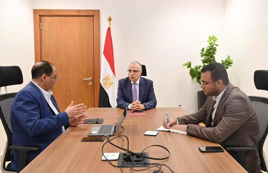 وزير الري يتابع إزالة التعديات على المجاري المائية