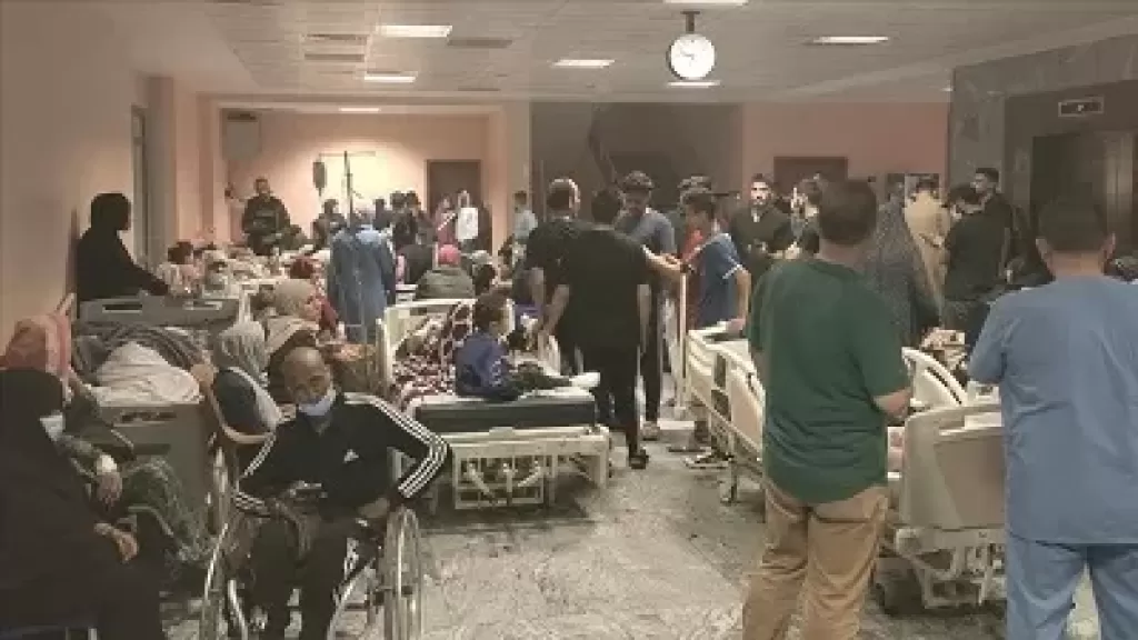 الاحتلال يحاصر المستشفى الإندونيسي شمال غزة ويستهدف قسم العناية المركزة