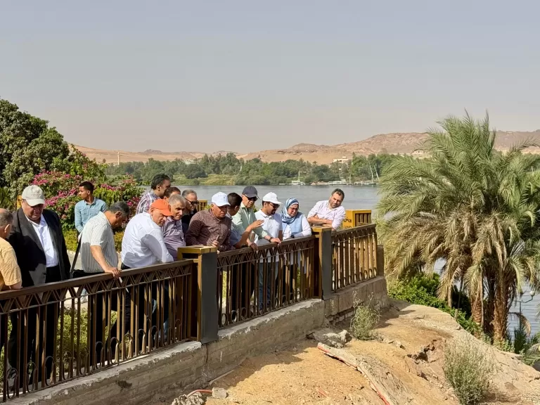 وزير الري يتفقد مشروعات الموارد المائية والري بمحافظة أسوان