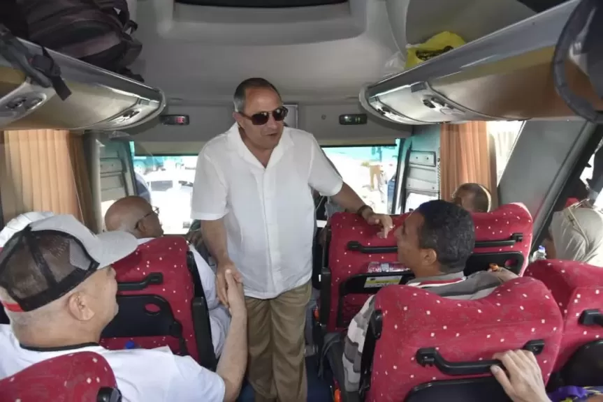 محافظ بورسعيد يودع حجاج الجمعيات الأهلية بمديرية التضامن الاجتماعي