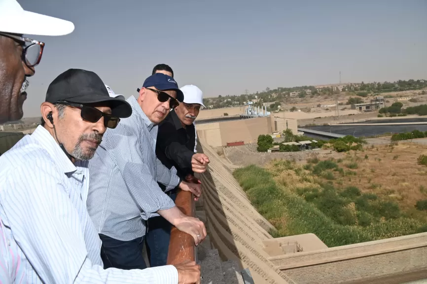 فى ثانى أيام زيارته لمحافظة أسوان.. وزير الري يتفقد أعمال الصيانة الدورية لرفع كفاءة خزان أسوان