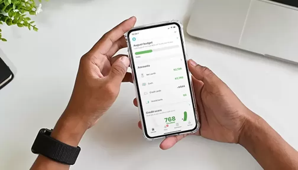 كيف تُعزز التطبيقات المالية الوعي الاستثماري لدى الشباب