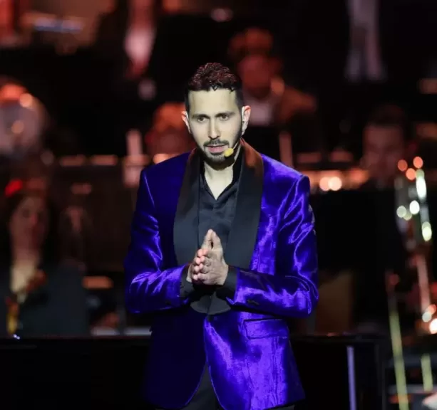 عمر الرحباني يُشعل الدوحة بـ”لبنانيات” بمصاحبة أوركسترا قطر الفيلهارمونية