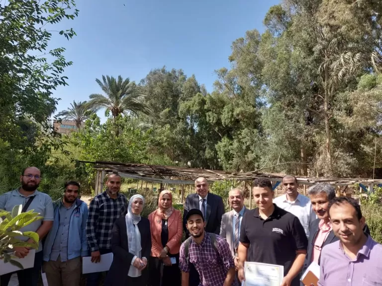 الزراعة تحتفل باليوم العالمي للنحل.. وقاية النباتات.. تنظم برنامج تدريبي حول تربية نحل