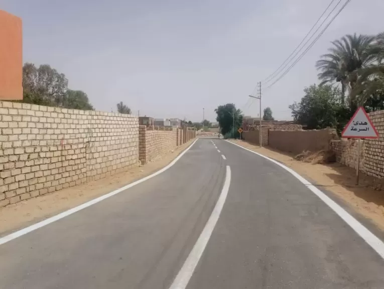 محافظ الجيزة: الانتهاء من رصف عدة طرق بالواحات البحرية بتكلفة 11.5 مليون جنيه ضمن خطة تطوير البنية التحتية