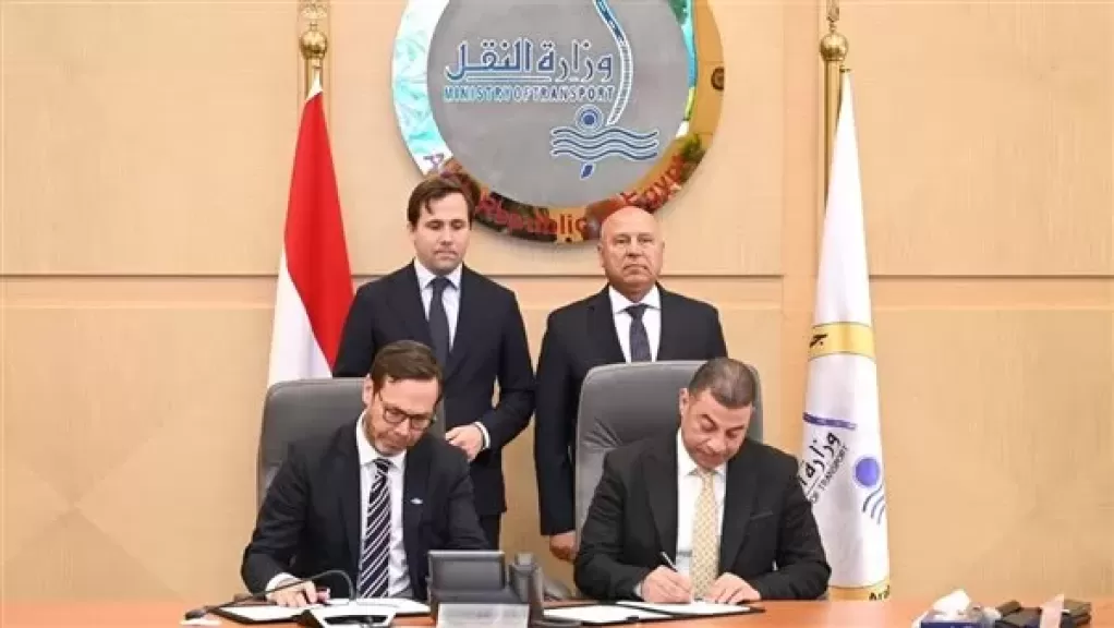 وزير الصناعة ووير التجارة الخارجية السويدي يشهدان توقيع خطاب نوايا لدعم القدرات ونقل الخبرات بالنقل العام