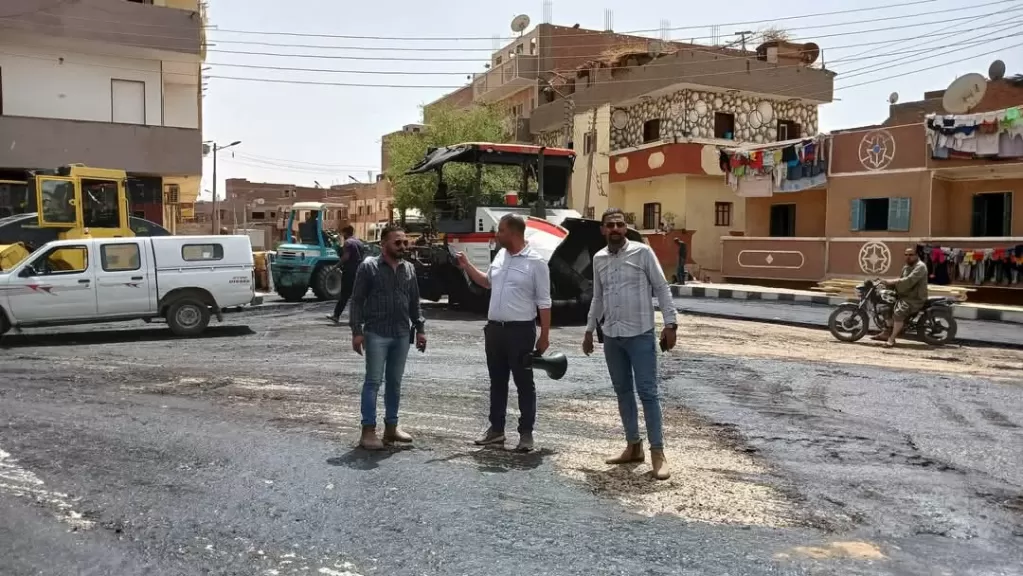 محافظ أسيوط: رصف شارع الجمهورية بأبنوب ضمن خطة العام المالي 2024-2025