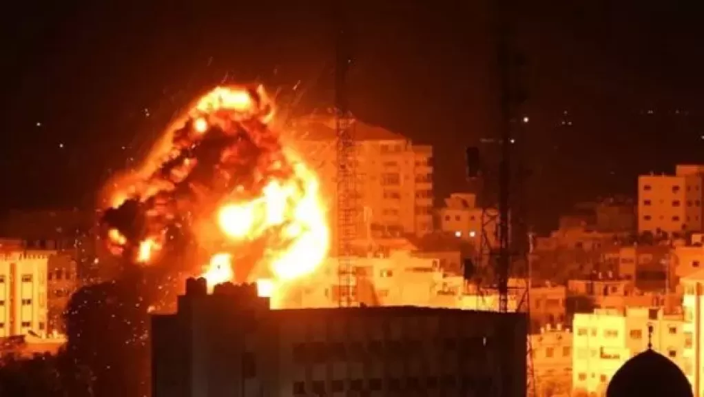فلسطين.. تجدد غارات جيش الاحتلال على محيط شارع نصر في جباليا البلد شمال غزة
