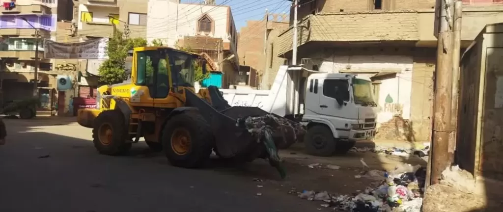 محافظ أسيوط: استمرار حملات النظافة لرفع المخلفات وتجميل شوارع مركز أبوتيج