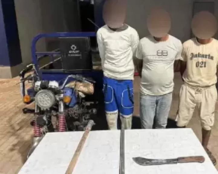 كشف ملابسات فيديو تضمن مشاجرة بالأسلحة البيضاء بأحد الشوارع بمطروح