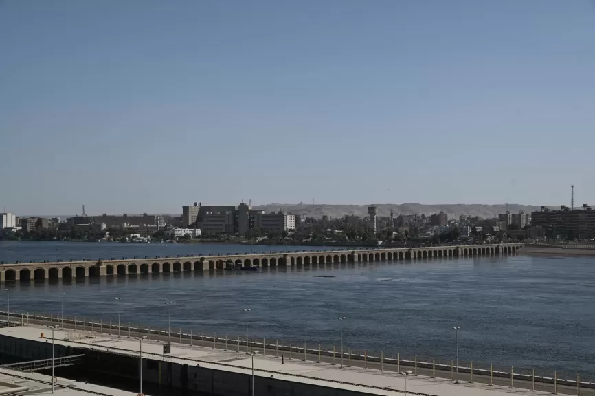 وزير الري يتفقد قناطر أسيوط