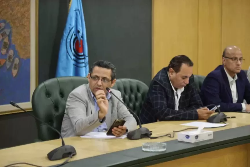 نقيب الصحفيين يطالب بتعديل المادة 12 بقانون تنظيم الصحافة والإعلام