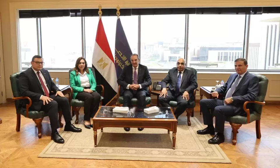 وزراء الاتصالات وتكنولوجيا المعلومات والتنمية المحلية والعدل والإسكان والزراعة يجتمعون لمتابعة الموقف الحالى لمنظومة الرقم القومى العقارى