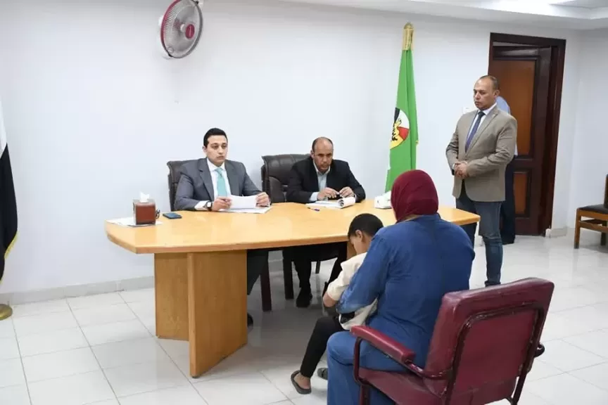 نائب محافظ الفيوم يعقد لقاءً لخدمة المواطنين بمدينة أبشواي
