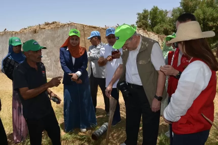 بحوث الصحراء: يستقبل وفد الوكالة الأسبانية و”ايكاردا” لتفقد مشروع الزراعة المبتكرة بالوادي الجديد