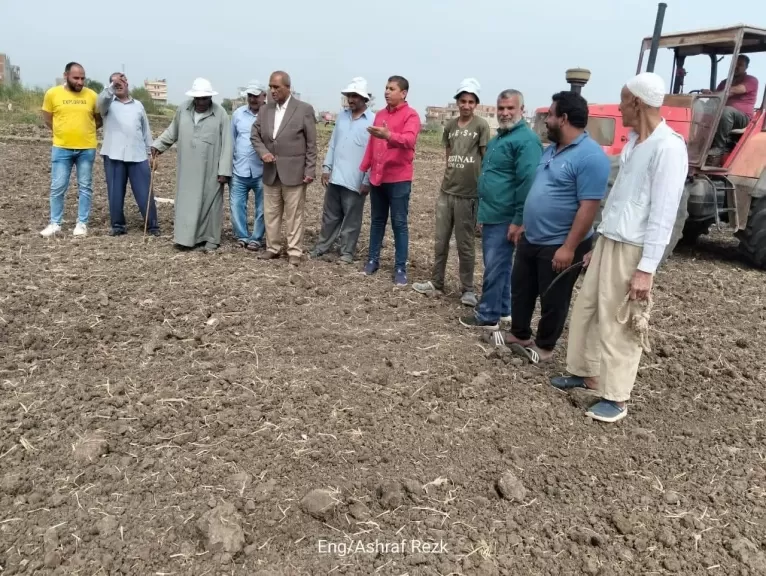 الزراعة تنفذ ٢٠٠٠ نشاط إرشادي لخدمة ٥١ ألف مزارع
