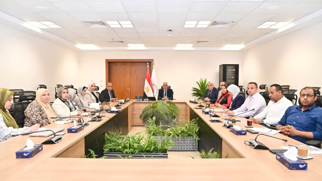 وزير الري يتابع الاستعدادات لعقد  أسبوع القاهرة الثامن للمياه