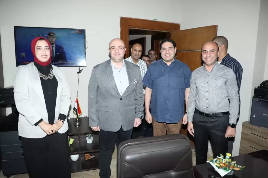 محافظ بني سويف يُهنئ العاملين بالديوان العام بمناسبة عيد الأضحى المبارك