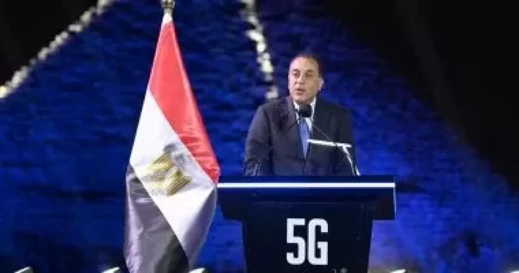 رئيس الوزراء يوجه رسالة للشباب بعد إطلاق الجيل الخامس للمحمول
