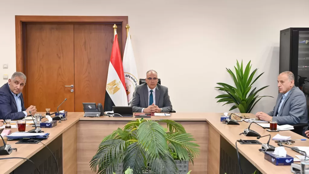 وزير الري يتابع استعدادات أجهزة الوزارة خلال أجازة عيد الأضحى