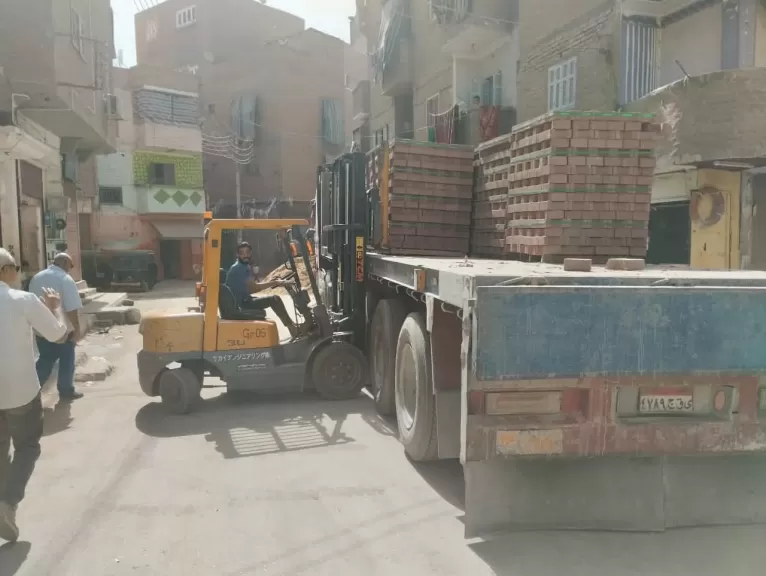 محافظ أسيوط: استمرار أعمال تطوير الشوارع وتركيب بلاط الإنترلوك بمركز ومدينة أبوتيج