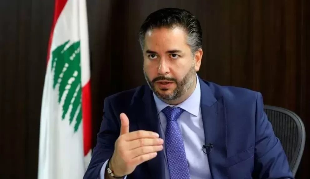 لبنان: توقيف وزير الاقتصاد السابق بتهم التزوير وإبرام عقود مشبوهة