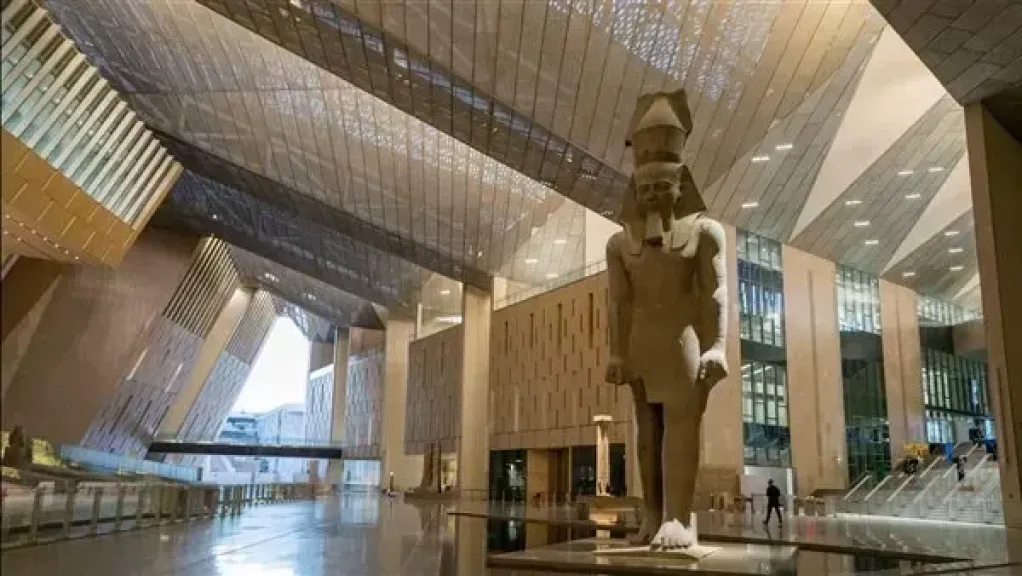  المتحف المصري الكبير
