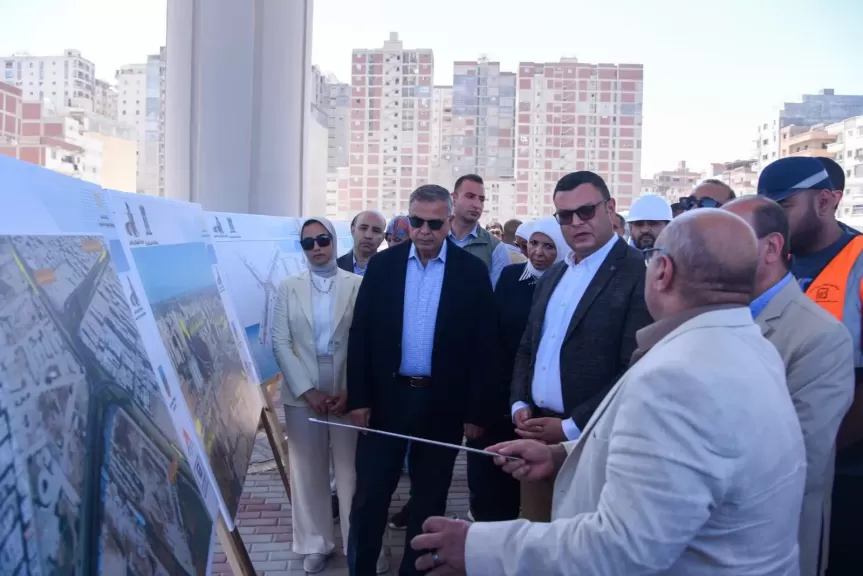 وزير الإسكان ومحافظ الإسكندرية يتفقدان مشروع إنشاء كوبرى 45 quot;محور الساداتquot;