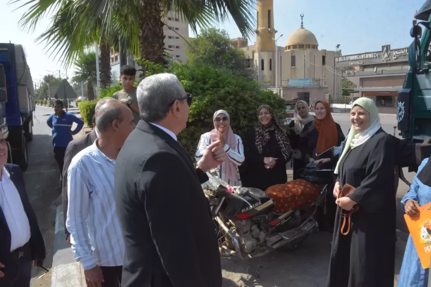 محافظ الغربية يتابع ميدانيًا انتظام اللجان ويحرص على تحفيز الطلاب وطمأنة أولياء الأمور