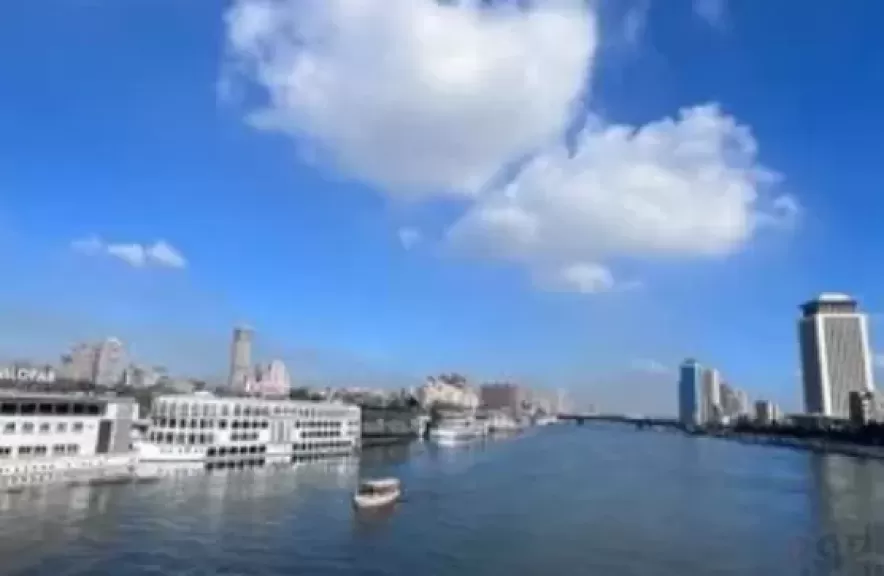 الطقس غدا مائل للحرارة نهاراً وشبورة كثيفة صباحا والعظمى بالقاهرة 33 درجة