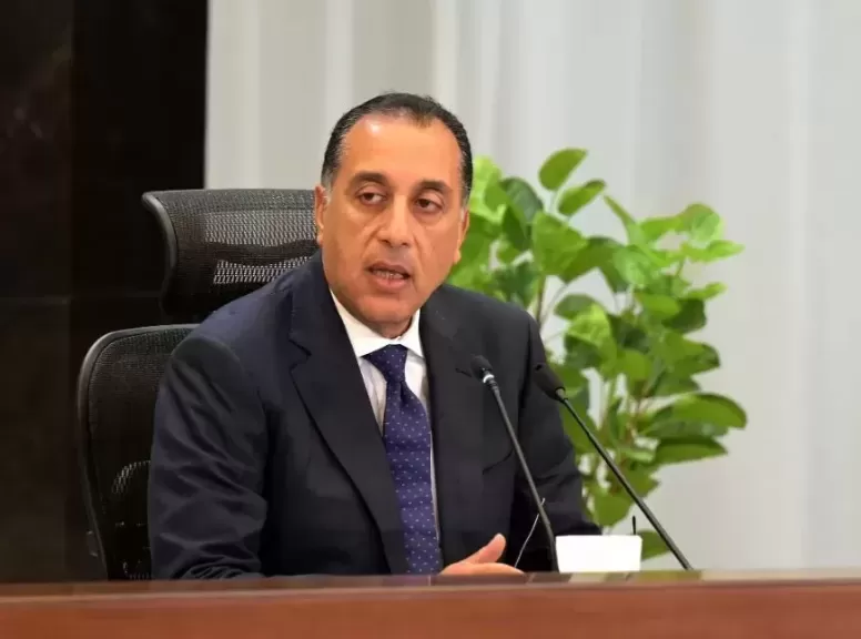 رئيس الوزراء يوجه الشكر لرجال الحماية المدنية على جهودهم فى التعامل مع حريق سنترال رمسيس