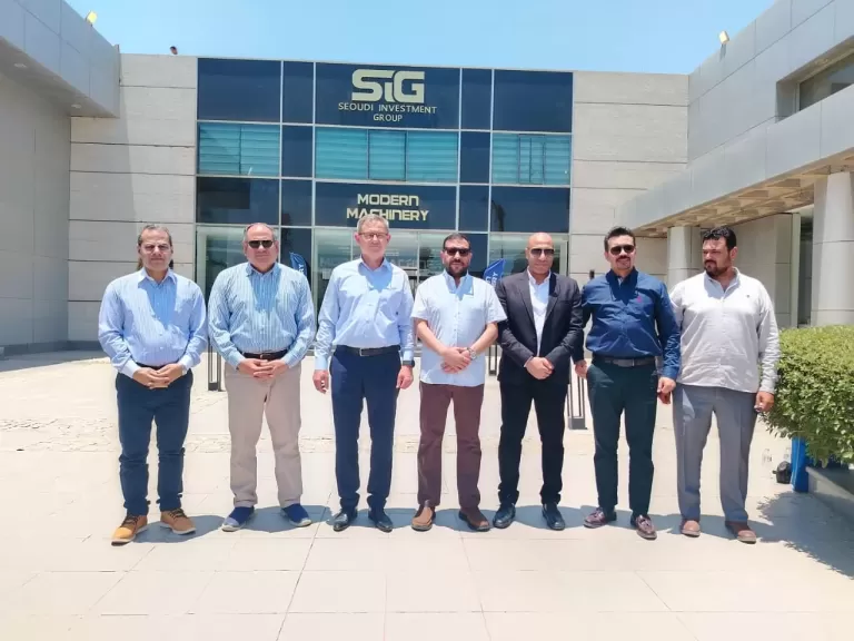 وزير الزراعة الصربي يزور بعض التجارب والمشروعات الزراعية المتميزة